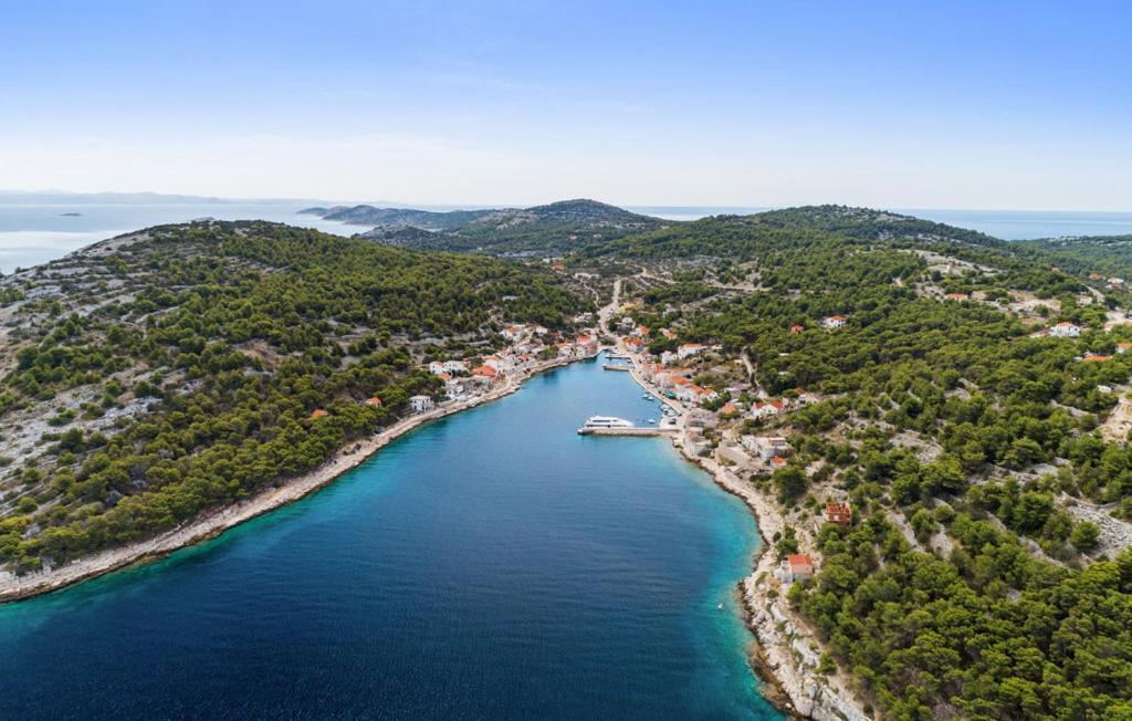 By The Sea With Private Heated Hydromassage Pool * Zirje