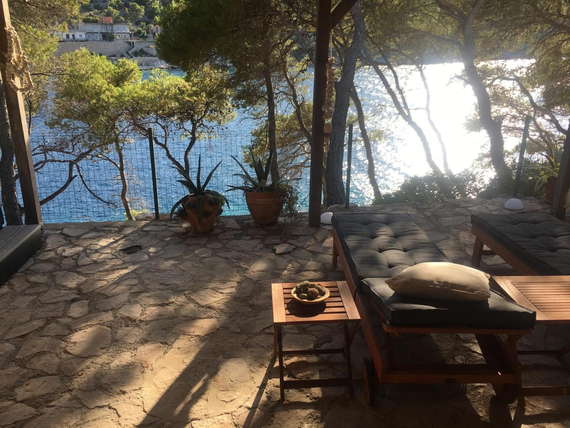 Apartment By The Sea With Private Heated Hydromassage Pool Zirje