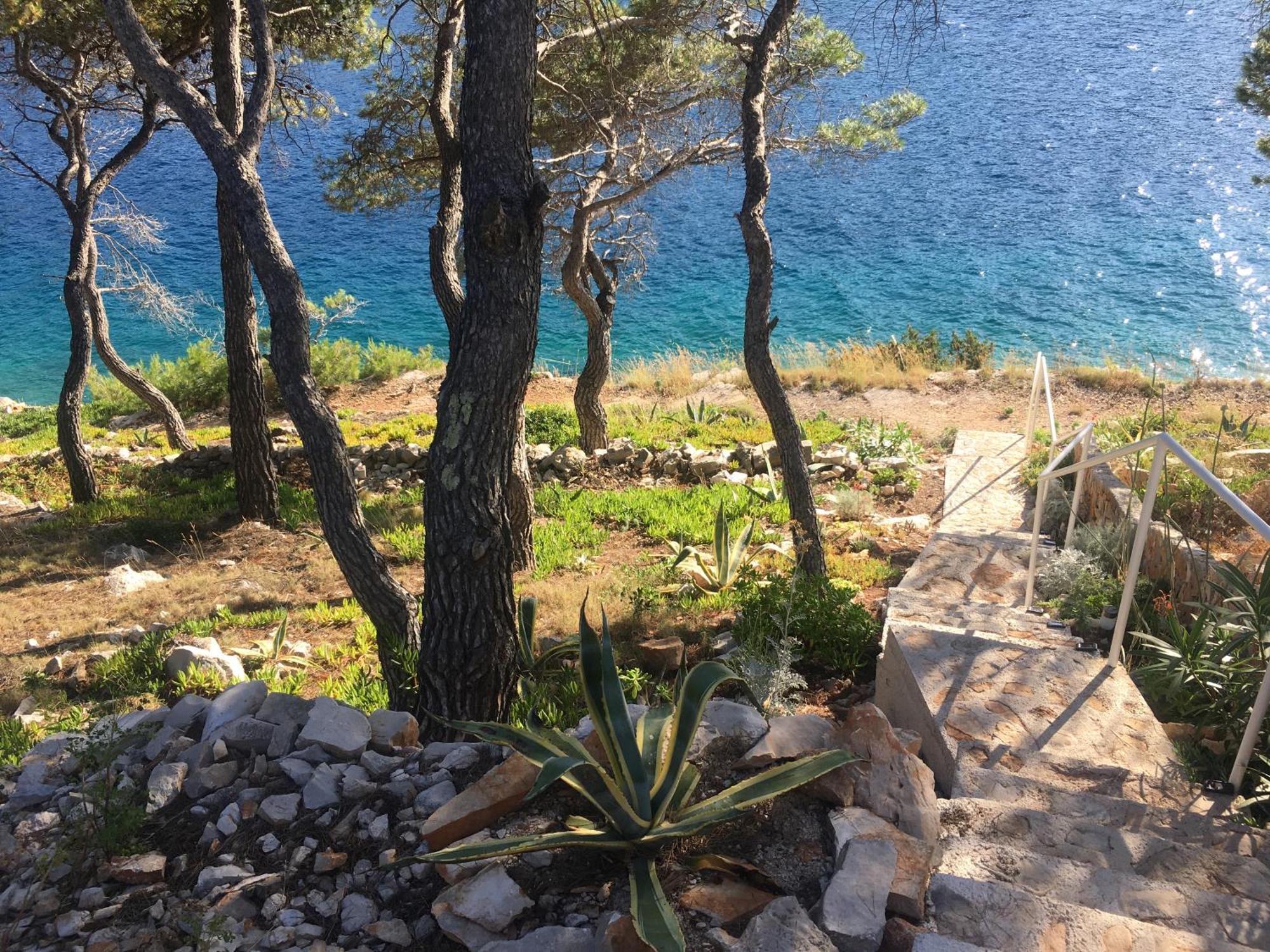 By The Sea With Private Heated Hydromassage Pool Apartment Zirje